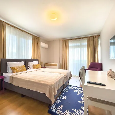 Privatunterkunft Cloud9 *