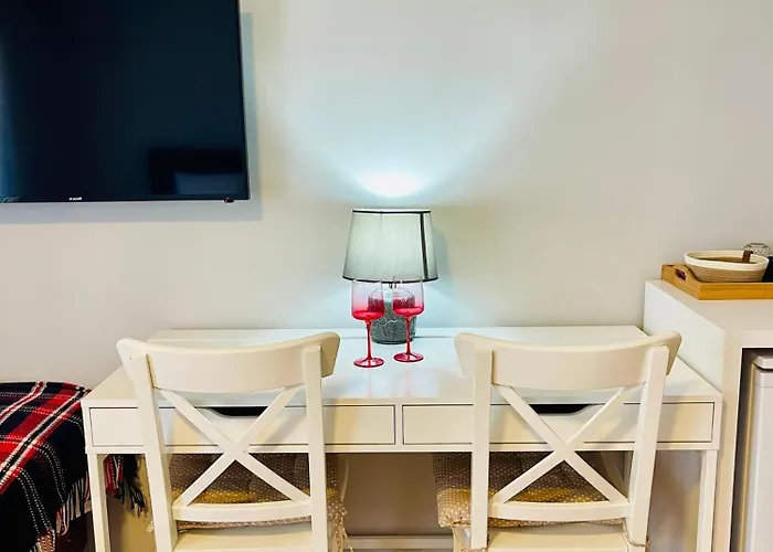 Gazde/Camere de închiriat Cloud9